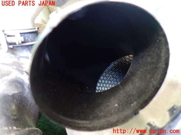 1UPJ-9236662560]ハイエースワゴン100系(KZH100G)エアクリーナーボックス 中古_3