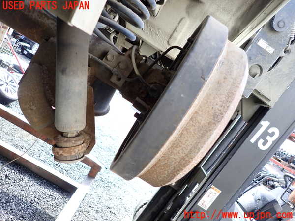 1UPJ-9236664400]ハイエースワゴン100系(KZH100G)リアデフホーシング 中古_2