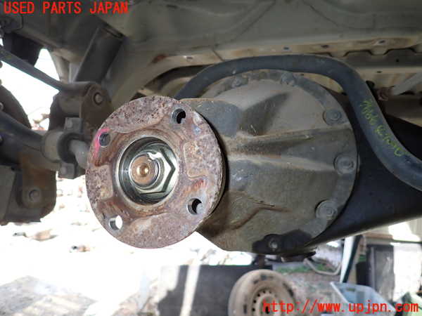 1UPJ-9236664400]ハイエースワゴン100系(KZH100G)リアデフホーシング 中古_4