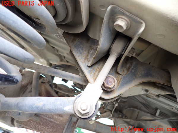 1UPJ-9236665445]ハイエースワゴン100系(KZH100G)リアスタビライザー 中古_2