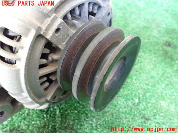 1UPJ-9236666015]ハイエースワゴン100系(KZH100G)オルタネーター(ダイナモ) 中古_3