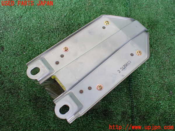 1UPJ-9236666145]ハイエースワゴン100系(KZH100G)エアバッグコンピューター 中古_2