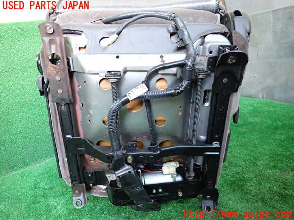 1UPJ-9236667035]ハイエースワゴン100系(KZH100G)運転席シート 中古_5