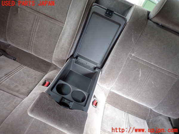 1UPJ-9236667210]ハイエースワゴン100系(KZH100G)3列目シート 中古_4