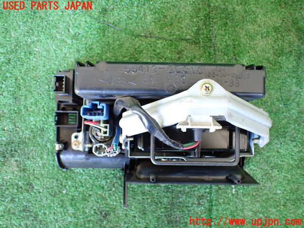 1UPJ-9236667821]ハイエースワゴン100系(KZH100G)灰皿1 中古_3