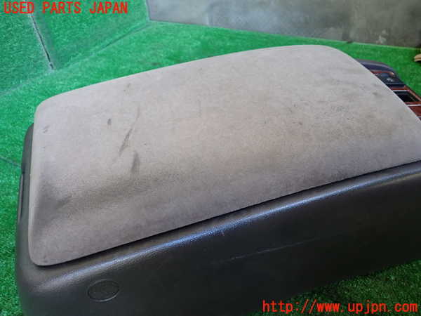 1UPJ-9236667540]ハイエースワゴン100系(KZH100G)センターコンソール 中古_2