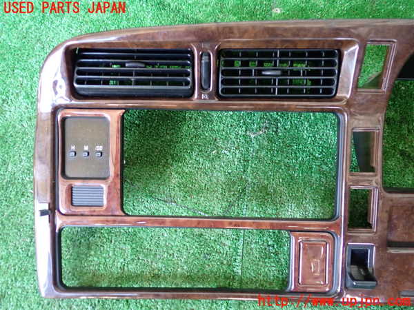 1UPJ-9236667510]ハイエースワゴン100系(KZH100G)メーターフード 中古_2