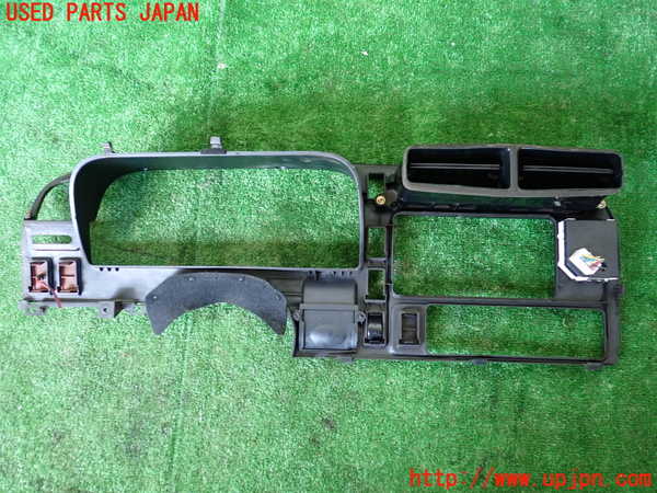1UPJ-9236667510]ハイエースワゴン100系(KZH100G)メーターフード 中古_4