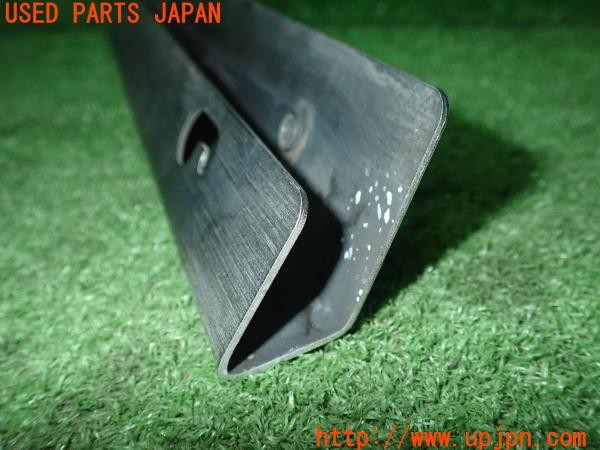 3UPJ=9236670012]アルファロメオ 147 GTA セレスピード(937AXL)前期 セイワ ナンバープレートステー 中古_4