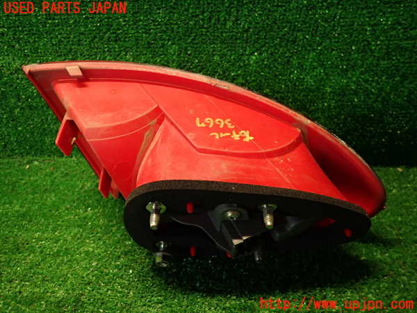 2UPJ-9236671530]アルファロメオ・147 GTA(937AXL)右テールランプ 中古_2