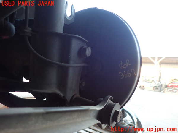 2UPJ-9236674300]アルファロメオ・147 GTA(937AXL)右リアナックルハブ 中古_2