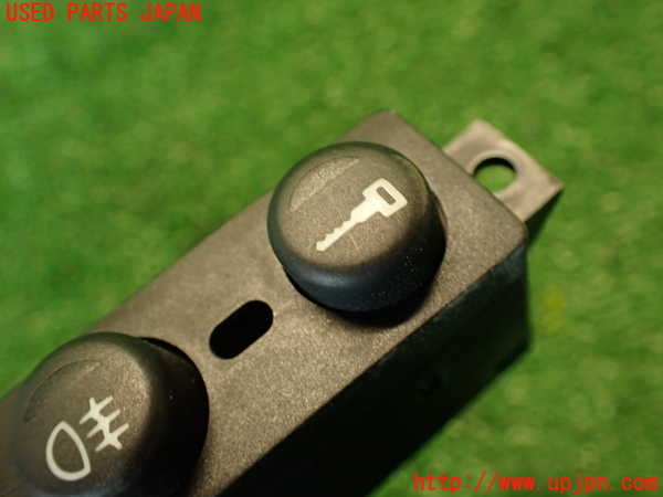 2UPJ-9236676290]アルファロメオ・147 GTA(937AXL)ハザードスイッチ 中古_3