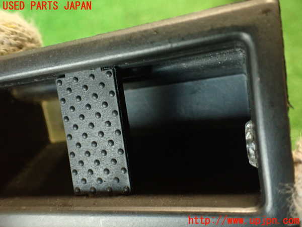 2UPJ-9236677821]アルファロメオ・147 GTA(937AXL)灰皿1 中古_4