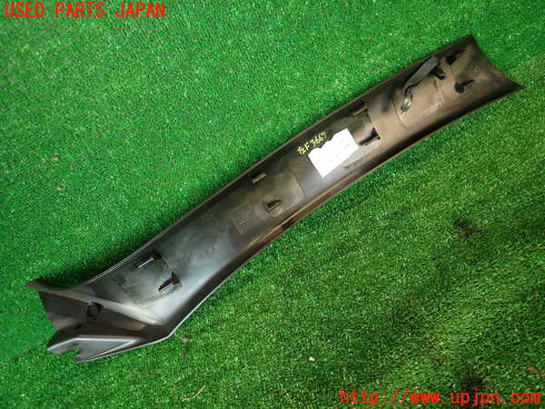 2UPJ-9236677660]アルファロメオ・147 GTA(937AXL)左フロントピラートリム 中古_3