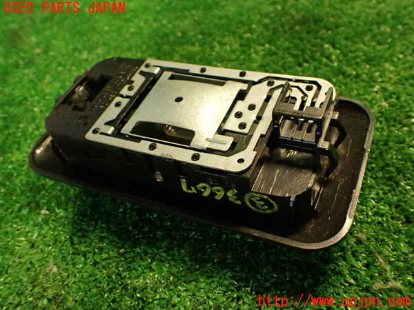 2UPJ-9236676413]アルファロメオ・147 GTA(937AXL)ルームランプ3 (真中 ラゲッジ) 中古_2