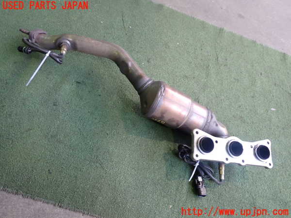 2UPJ-9236682041]BMW 525i(NU25)(E60)エキマニ1 (触媒 マニバーター) 中古_2
