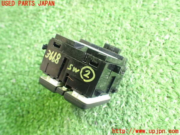 2UPJ-9236686307]BMW 525i(NU25)(E60)スイッチ2 (トランク シートヒーター) 中古_2