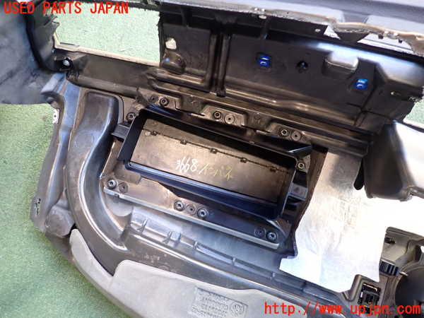 2UPJ-9236687505]BMW 525i(NU25)(E60)ダッシュボード 中古_5