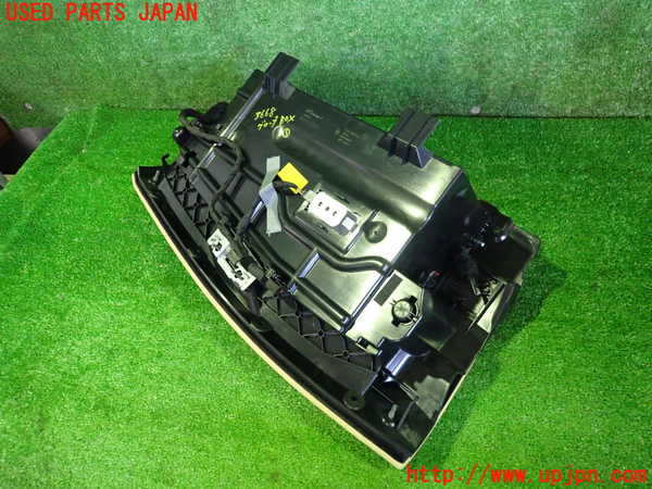 2UPJ-9236687516]BMW 525i(NU25)(E60)グローブボックス1 中古_2