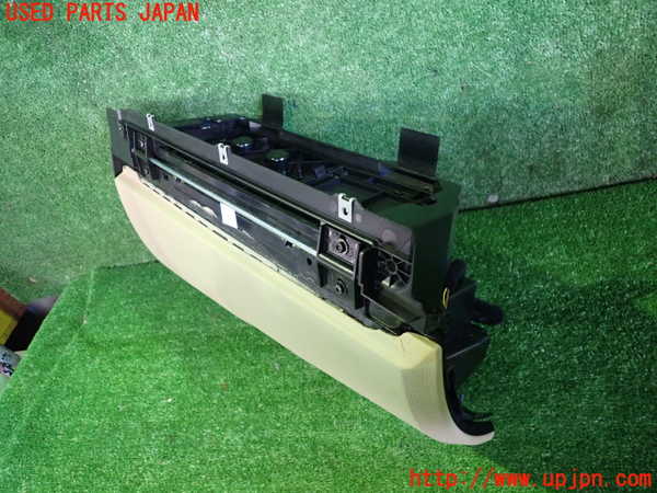 2UPJ-9236687516]BMW 525i(NU25)(E60)グローブボックス1 中古_3