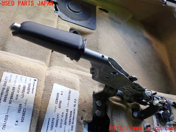 2UPJ-9236687550]BMW 525i(NU25)(E60)サイドブレーキレバー 中古_2