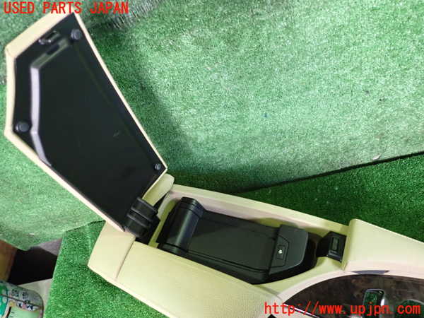 2UPJ-9236687540]BMW 525i(NU25)(E60)センターコンソール 中古_2