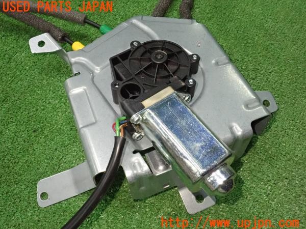 3UPJ=9236700566]BMW 523d ツーリング(MX20 F11)前期 純正 7232773  リア電動 サンシェードモーター 中古_3