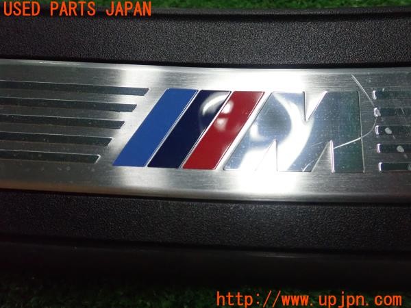 3UPJ=9236700616]BMW 523d ツーリング(MX20 F11)純正 スカッフプレート 中古_4