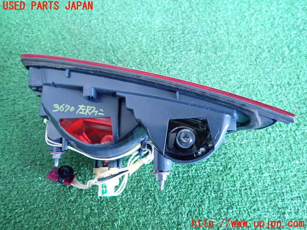 2UPJ-9236701552]BMW 523d ツーリング F11(MX20)左リアフィニッシャー 中古_4