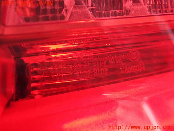 2UPJ-9236701530]BMW 523d ツーリング F11(MX20)右テールランプ 中古_4
