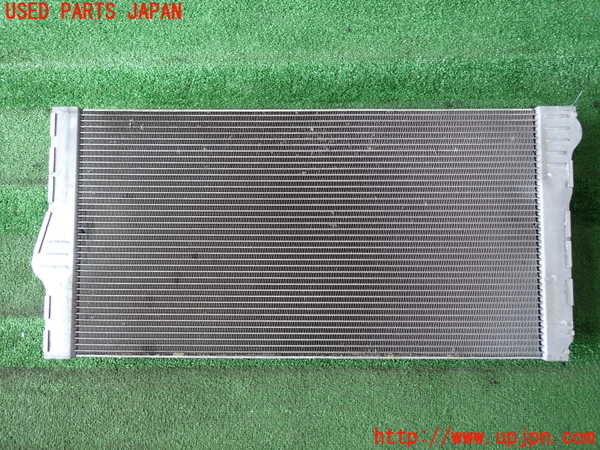 2UPJ-9236702321]BMW 523d ツーリング F11(MX20)ラジエーター1 中古_2