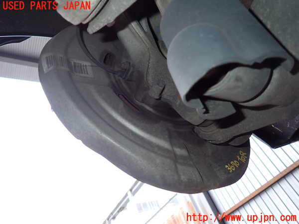 2UPJ-9236704300]BMW 523d ツーリング F11(MX20)右リアナックルハブ 中古_3