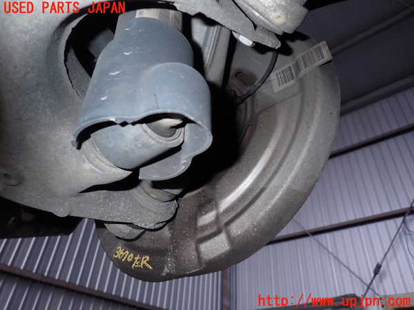 2UPJ-9236704305]BMW 523d ツーリング F11(MX20)左リアナックルハブ 中古_3