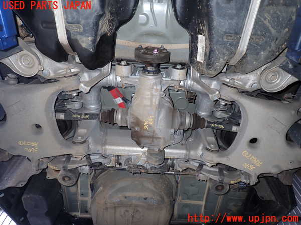 2UPJ-9236705295]BMW 523d ツーリング F11(MX20)リアメンバー 中古_2