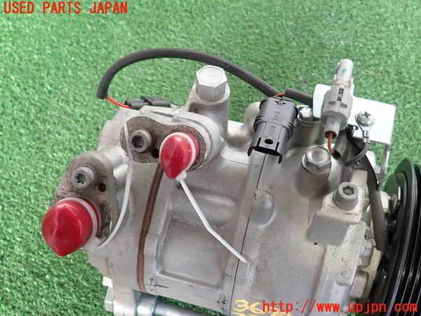 2UPJ-9236706025]BMW 523d ツーリング F11(MX20)エアコンコンプレッサー 中古_4