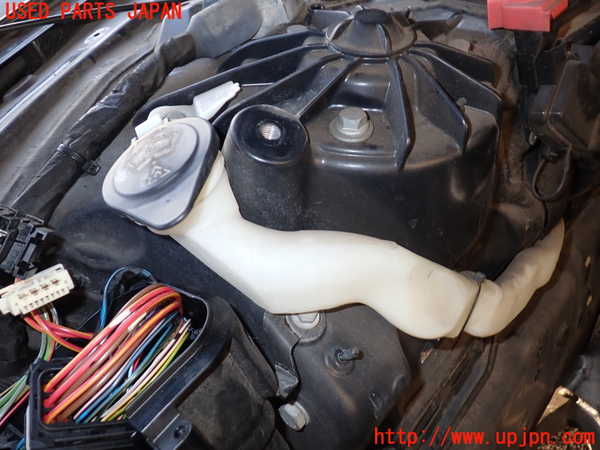 2UPJ-9236706791]BMW 523d ツーリング F11(MX20)ウォッシャータンク1 中古_2