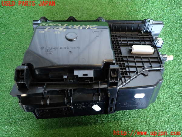 2UPJ-9236707516]BMW 523d ツーリング F11(MX20)グローブボックス1 中古_3