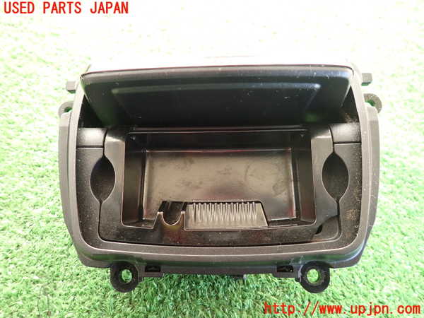 2UPJ-9236707821]BMW 523d ツーリング F11(MX20)灰皿1 中古_2