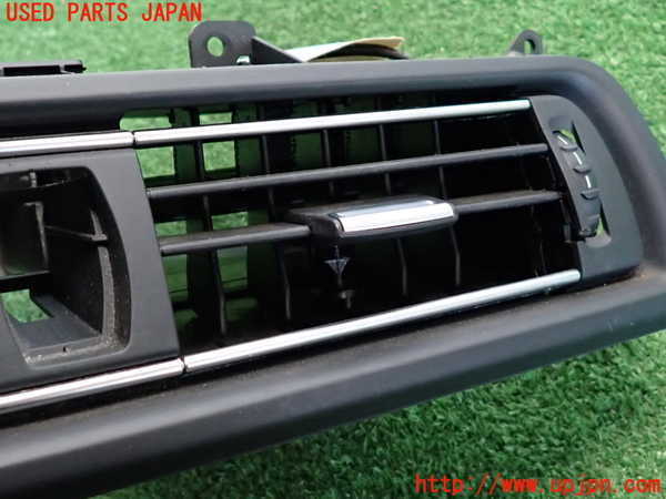 2UPJ-9236707526]BMW 523d ツーリング F11(MX20)エアコン吹き出し口1(真中) 中古_4