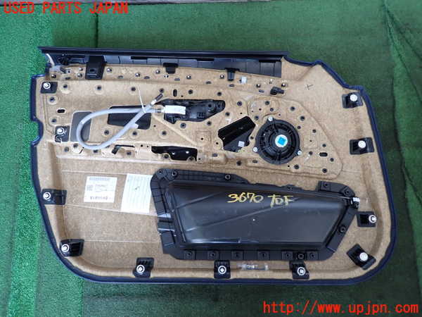 2UPJ-9236701234]BMW 523d ツーリング F11(MX20)右前ドア内張り 中古_4