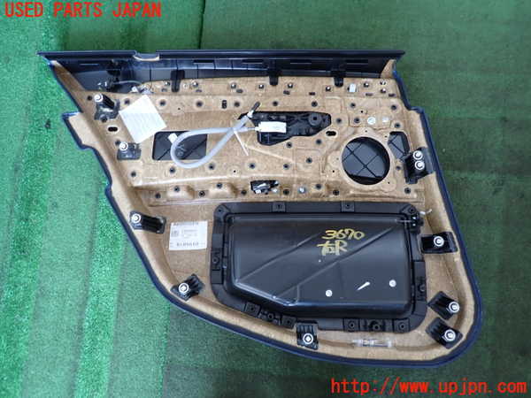 2UPJ-9236701294]BMW 523d ツーリング F11(MX20)右後ドア内張り 中古_4