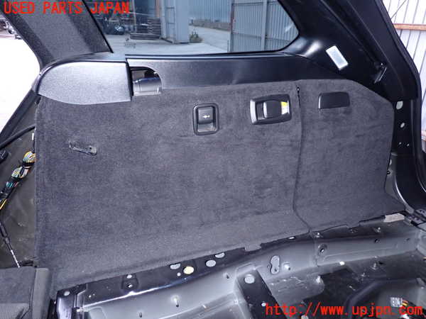 2UPJ-9236707675]BMW 523d ツーリング F11(MX20)右リアピラートリム 中古_4