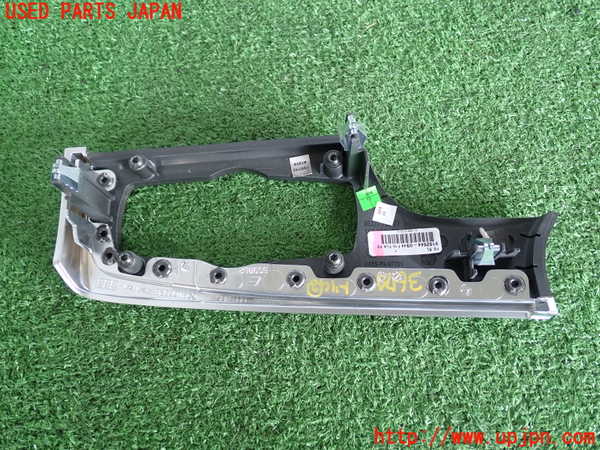 2UPJ-9236707692]BMW 523d ツーリング F11(MX20)内装トリム類2 中古_2