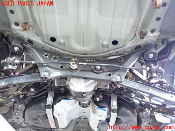 2UPJ-9236715295]GR86(BRZ)(ZN8)リアメンバー 中古_1