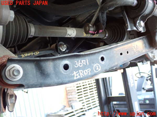 2UPJ-9236715227]GR86(BRZ)(ZN8)左リアロアアーム2 中古_1