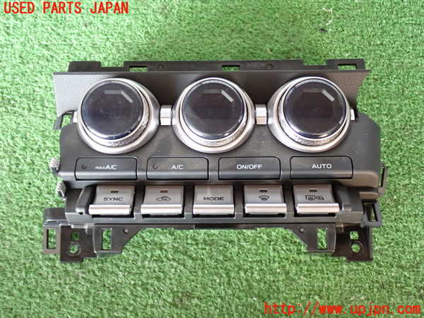 2UPJ-9236716066]GR86(BRZ)(ZN8)エアコンスイッチ1 中古_1