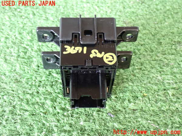 2UPJ-9236716307]GR86(BRZ)(ZN8)スイッチ2 (シートヒーター) 中古_2