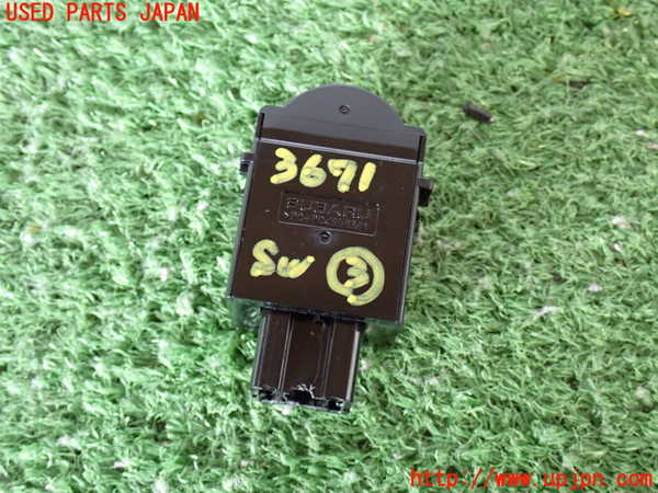 2UPJ-9236716308]GR86(BRZ)(ZN8)スイッチ3 (メーター照度) 中古_2