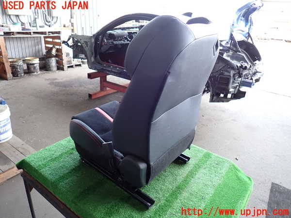 2UPJ-9236717035]GR86(BRZ)(ZN8)運転席シート 中古_4