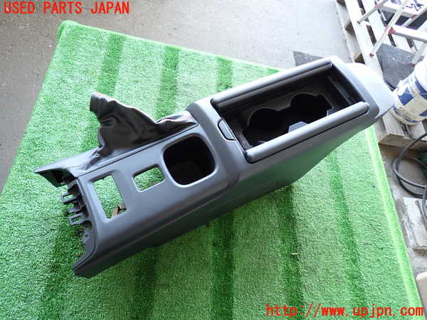 2UPJ-9236717540]GR86(BRZ)(ZN8)センターコンソール 中古_2